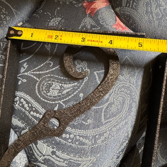 Vintage Black Wall Shelf Brackets (2) - Picture 4 of 4